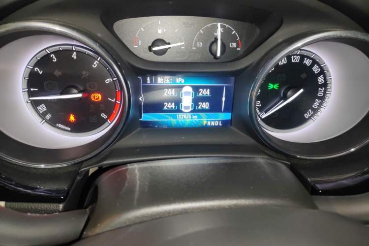 Used Buick Verano 2017 Sedan 15S Automatic Entry Model Odometer Close Up