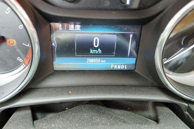 Used Buick Verano 2017 Sedan 15S Automatic Leading Model Odometer Close Up