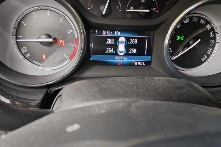 Used Buick Verano 2017 Sedan 20T Dual-Clutch Elite Model Odometer Close Up