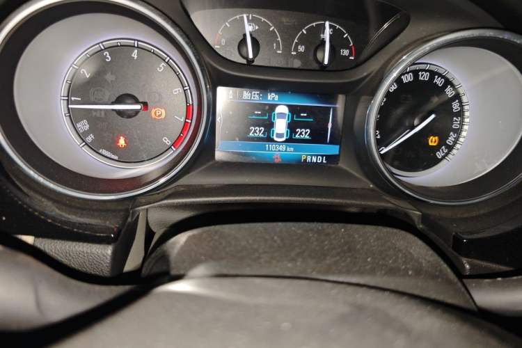 Used Buick Verano 2017 Sedan 15S Automatic Leading Model Odometer Close Up
