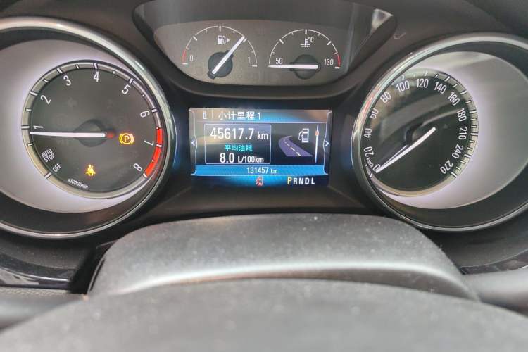 Used Buick Verano 2017 Sedan 15S Automatic Leading Model Odometer Close Up