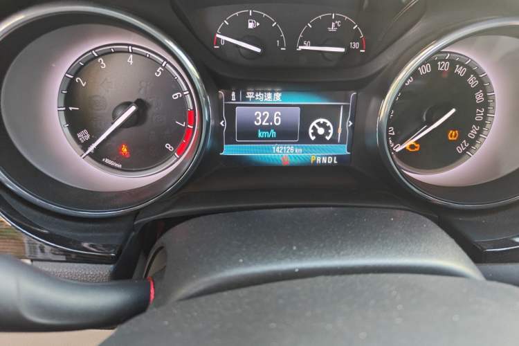Used Buick Verano 2017 Sedan 15S Automatic Leading Model Odometer Close Up