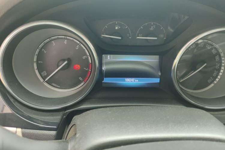 Used Buick Verano 2017 Sedan 15S Automatic Leading Model Odometer Close Up