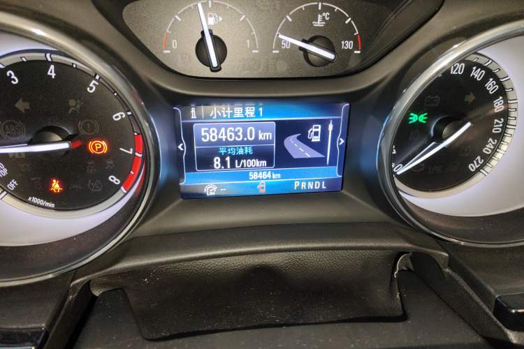 Used Buick Verano 2017 Sedan 20T Dual-Clutch Leading Model Odometer Close Up