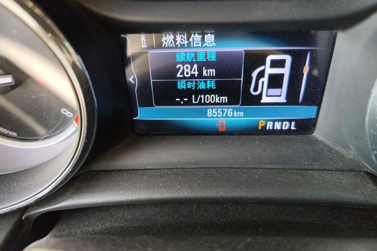 Used Buick Verano 2017 Sedan 15S Automatic Leading Model Odometer Close Up