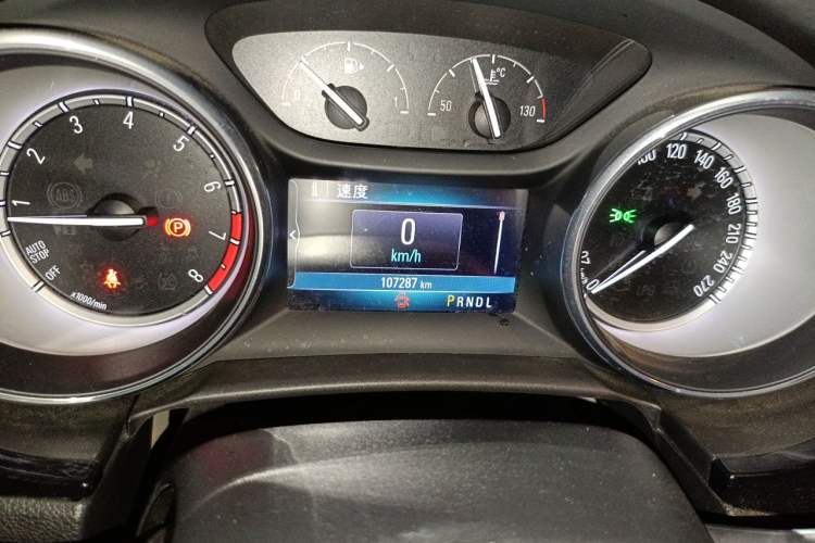 Used Buick Verano 2017 Sedan 15S Automatic Leading Model Odometer Close Up