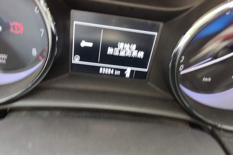 Used Buick Verano 2017 Sedan 15S Manual Entry-Level Model Odometer Close Up