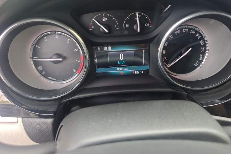 Used Buick Verano 2017 Sedan 15S Automatic Leading Model Odometer Close Up