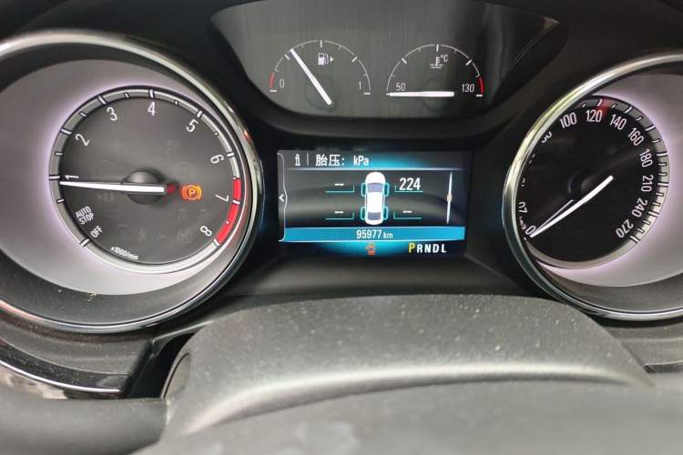 Used Buick Verano 2017 Sedan 15S Automatic Leading Model Odometer Close Up