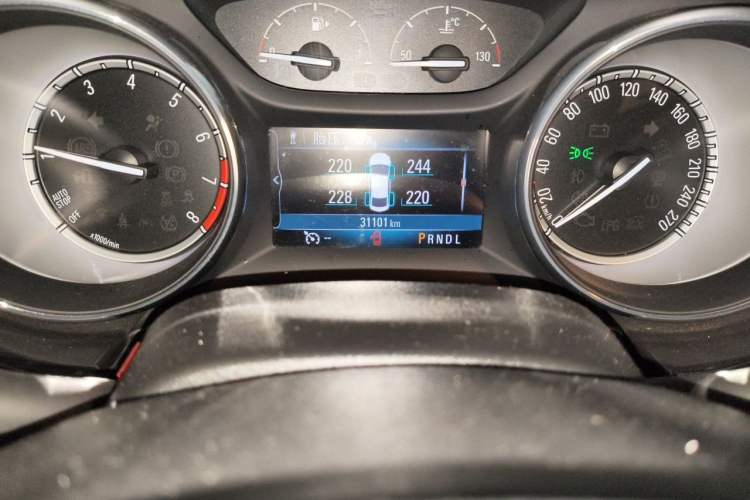 Used Buick Verano 2017 Sedan 15S Automatic Leading Model Odometer Close Up