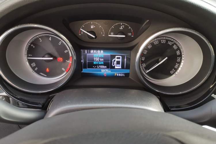 Used Buick Verano 2017 Sedan 20T Dual-Clutch Leading Model Odometer Close Up