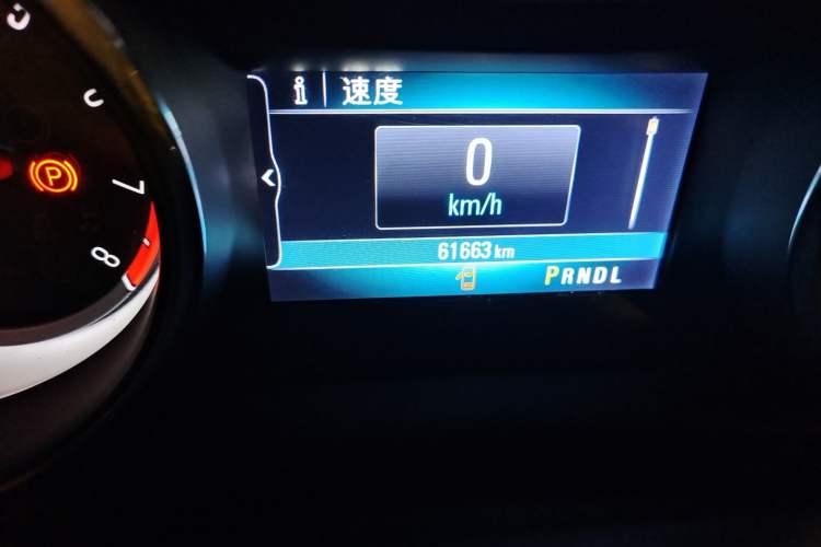Used Buick Verano 2017 Sedan 15S Automatic Leading Model Odometer Close Up