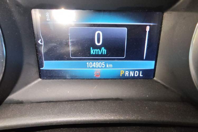 Used Buick Verano 2017 Sedan 20T Dual-Clutch Elite Model Odometer Close Up
