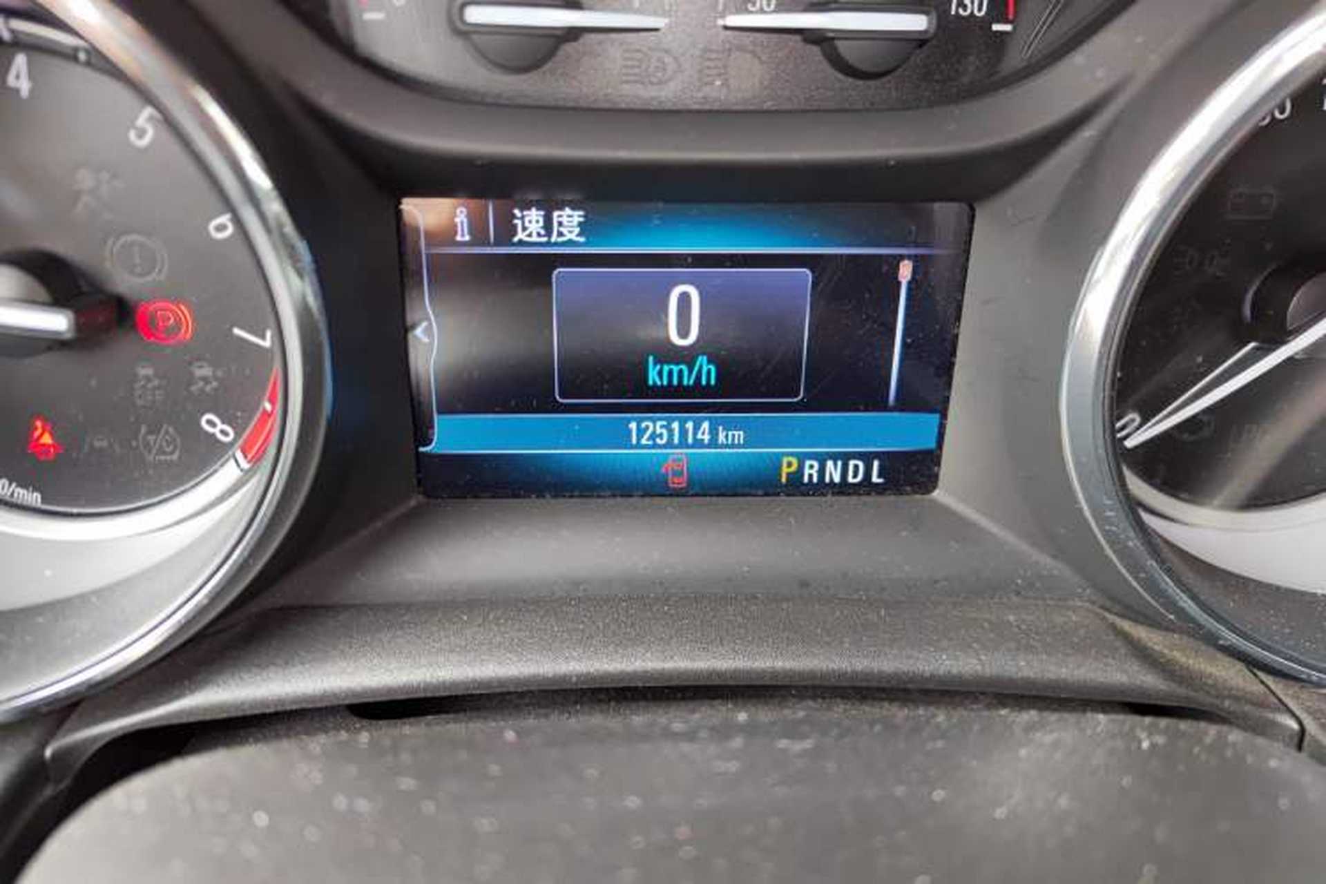 Used Buick Verano 2017 Sedan 20T Dual-Clutch Leading Model Odometer Close Up