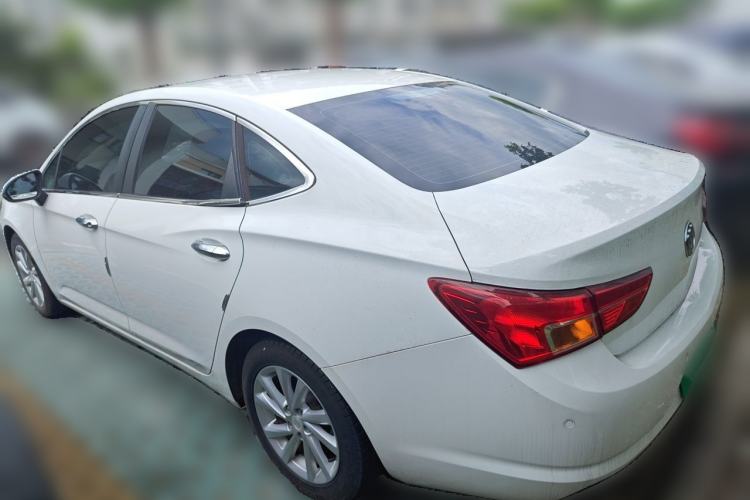 Used Buick Verano 2017 Sedan 15S Automatic Leading Model Rear Left 45 Deg