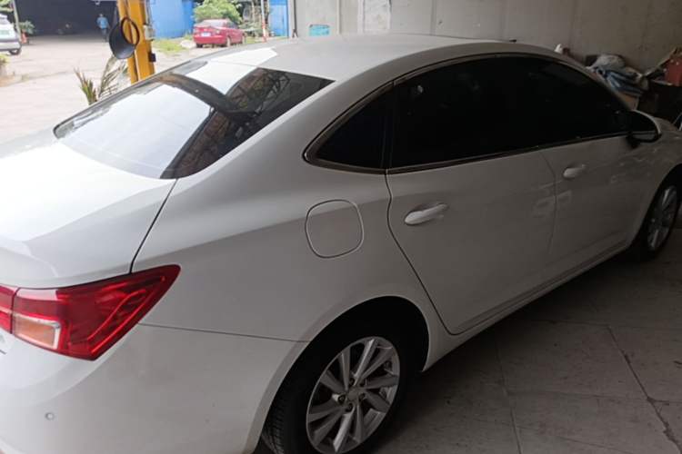 Used Buick Verano 2017 Sedan 15S Automatic Leading Model Rear Right 45 Deg