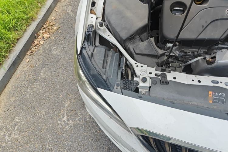 Used Buick Verano 2017 Sedan 15S Automatic Leading Model Right Front Headlight