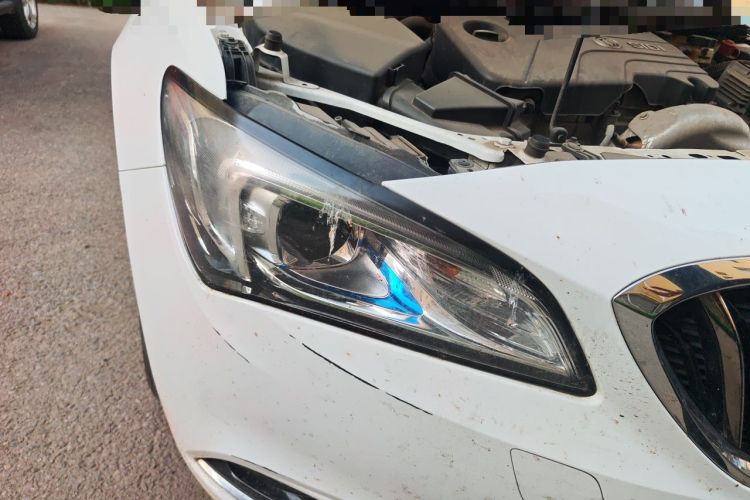 Used Buick Verano 2017 Sedan 15S Automatic Leading Model Right Front Headlight