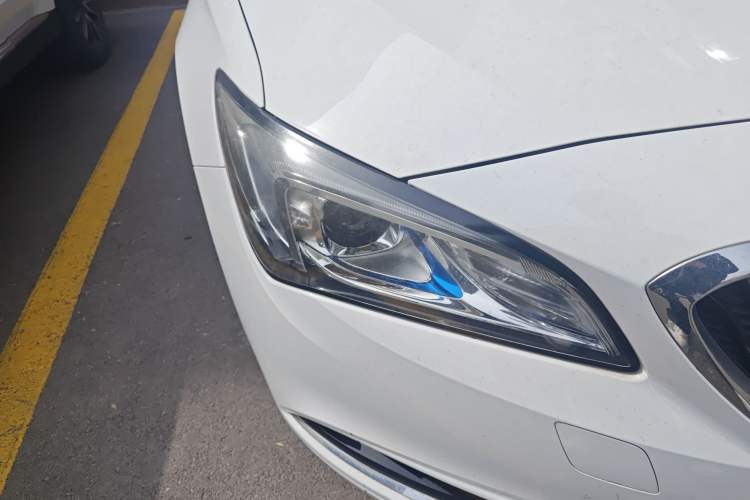 Used Buick Verano 2017 Sedan 15S Manual Entry-Level Model Right Front Headlight