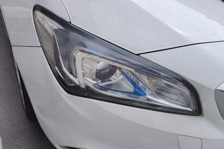 Used Buick Verano 2017 Sedan 15S Automatic Leading Model Right Front Headlight