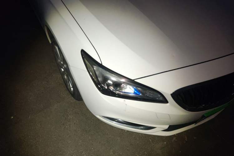 Used Buick Verano 2017 Sedan 15S Automatic Leading Model Right Front Headlight