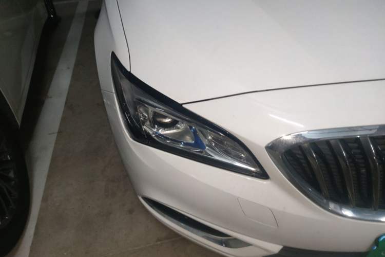 Used Buick Verano 2017 Sedan 20T Dual-Clutch Leading Model Right Front Headlight
