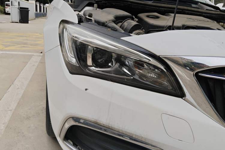 Used Buick Verano 2017 Sedan 20T Dual-Clutch Leading Model Right Front Headlight