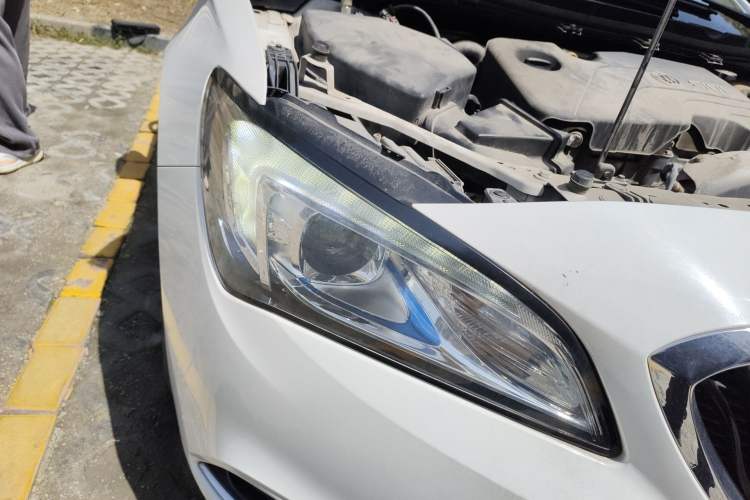 Used Buick Verano 2017 Sedan 15S Manual Entry-Level Model Right Front Headlight