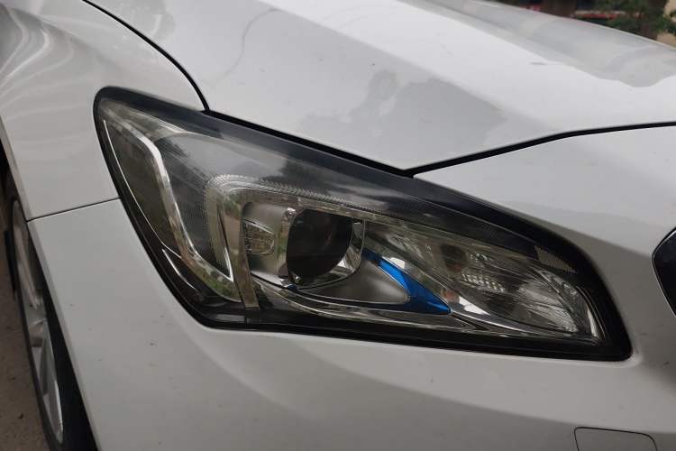 Used Buick Verano 2017 Sedan 15S Automatic Entry Model Right Front Headlight