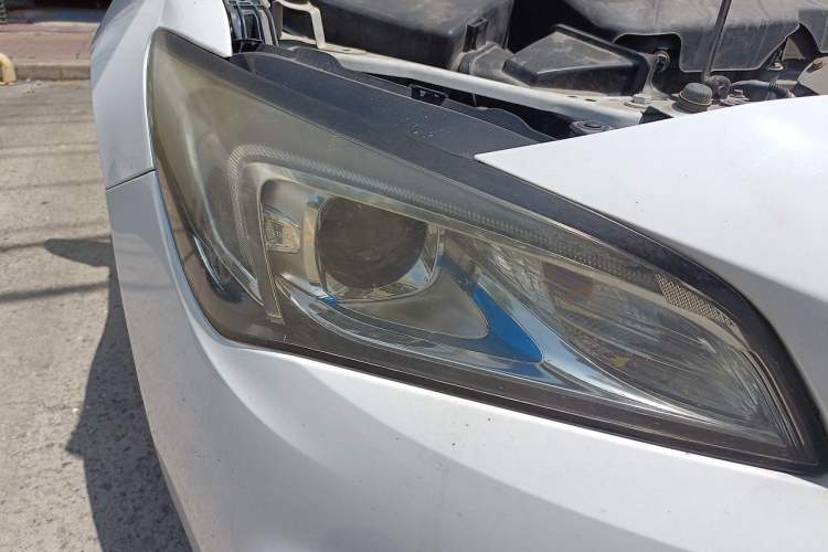 Used Buick Verano 2017 Sedan 15S Manual Entry-Level Model Right Front Headlight