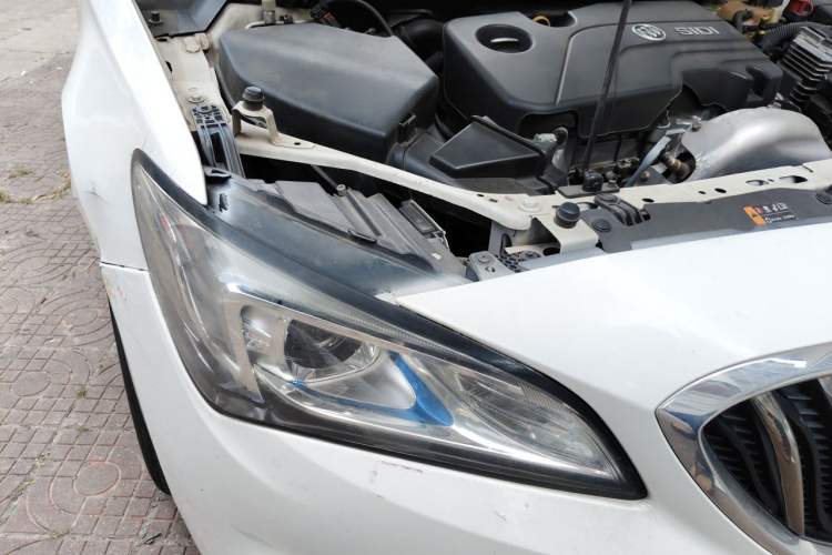 Used Buick Verano 2017 Sedan 15S Automatic Leading Model Right Front Headlight