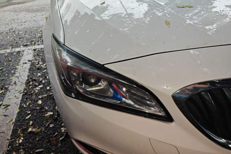 Used Buick Verano 2017 Sedan 20T Dual-Clutch Leading Model Right Front Headlight