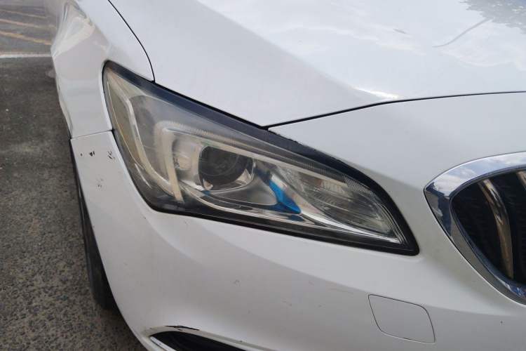 Used Buick Verano 2017 Sedan 15S Automatic Leading Model Right Front Headlight