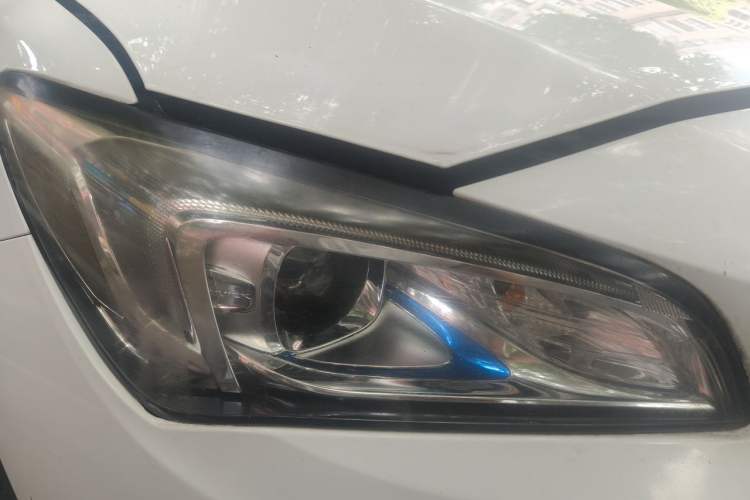 Used Buick Verano 2017 Sedan 15S Automatic Leading Model Right Front Headlight