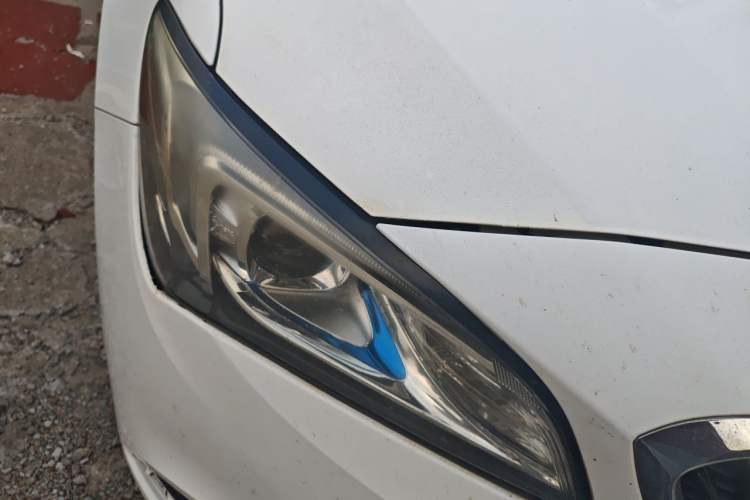 Used Buick Verano 2017 Sedan 20T Dual-Clutch Leading Model Right Front Headlight