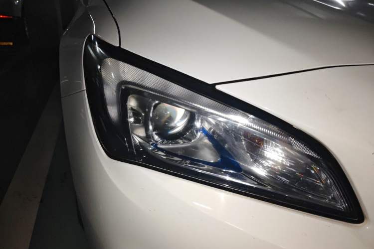 Used Buick Verano 2017 Sedan 15S Automatic Leading Model Right Front Headlight