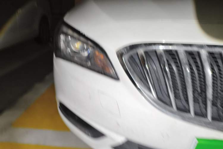 Used Buick Verano 2017 Sedan 20T Dual-Clutch Flagship Model Right Front Headlight