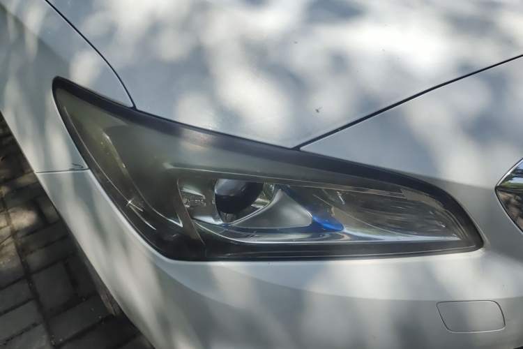 Used Buick Verano 2017 Sedan 15S Automatic Leading Model Right Front Headlight