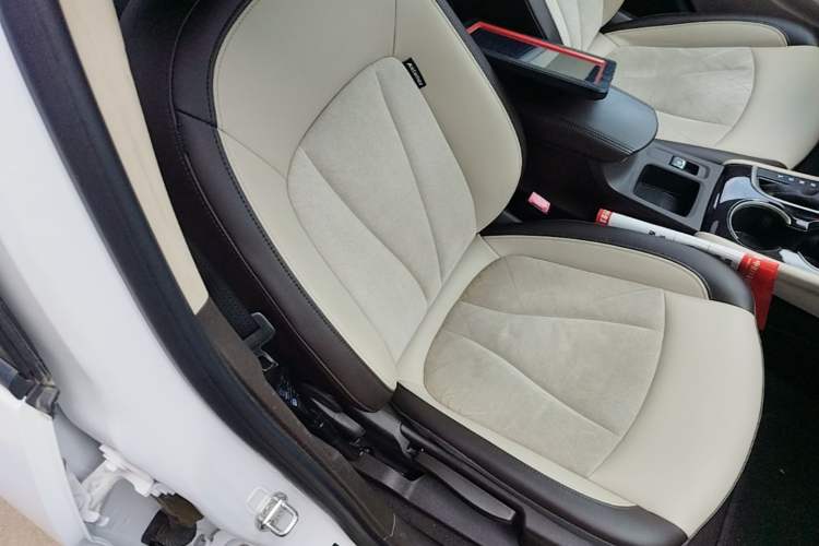 Used Buick Verano 2017 Sedan 15S Automatic Leading Model Right Front Seat