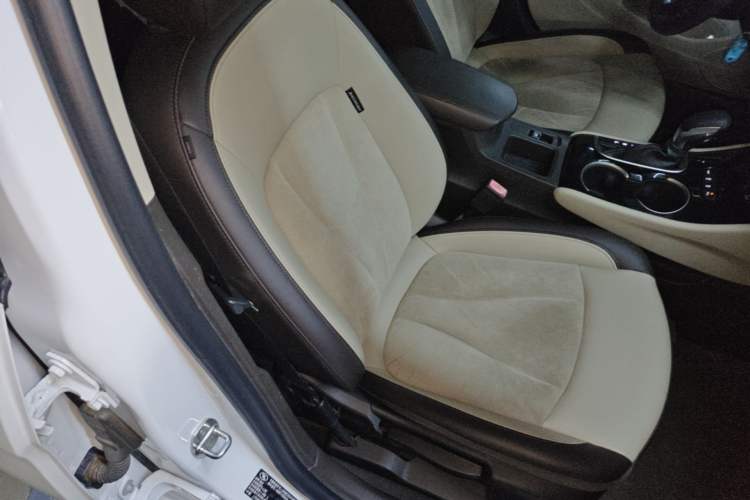 Used Buick Verano 2017 Sedan 15S Automatic Leading Model Right Front Seat