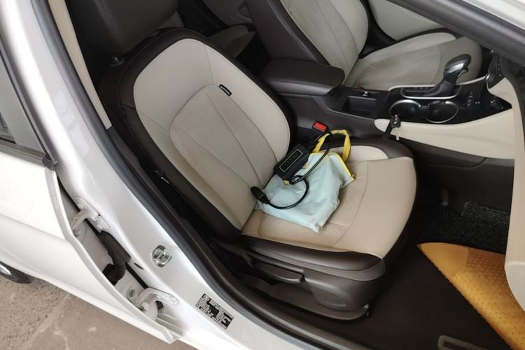 Used Buick Verano 2017 Sedan 15S Automatic Leading Model Right Front Seat