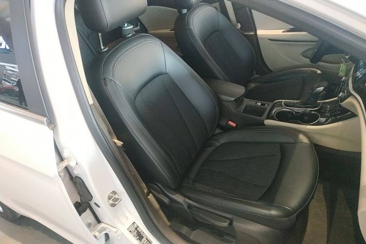 Used Buick Verano 2017 Sedan 15S Automatic Entry Model Right Front Seat