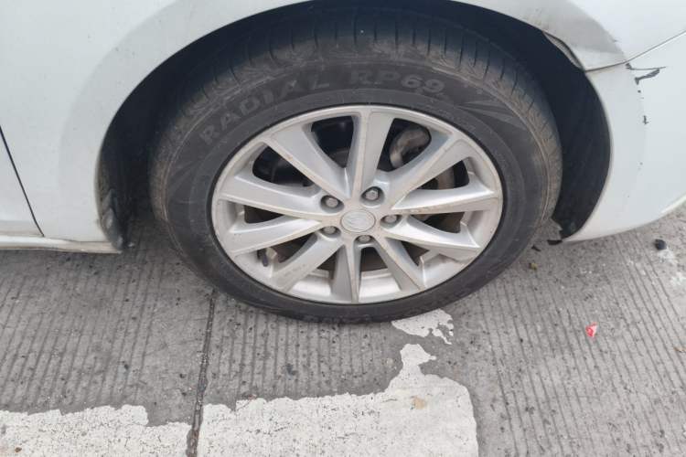 Used Buick Verano 2017 Sedan 20T Dual-Clutch Leading Model Right Front Wheel Hub