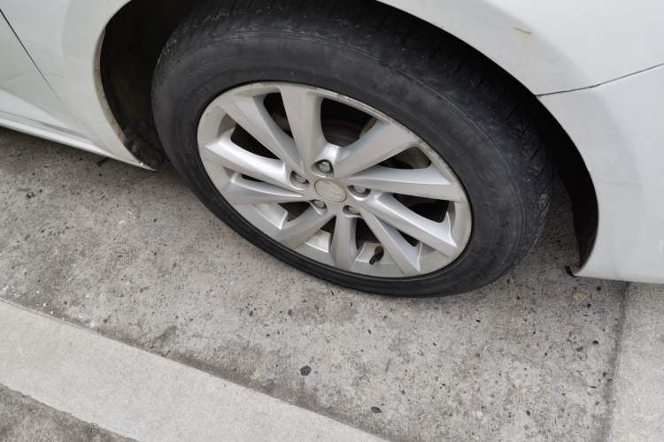 Used Buick Verano 2017 Sedan 15S Automatic Entry Model Right Front Wheel Hub
