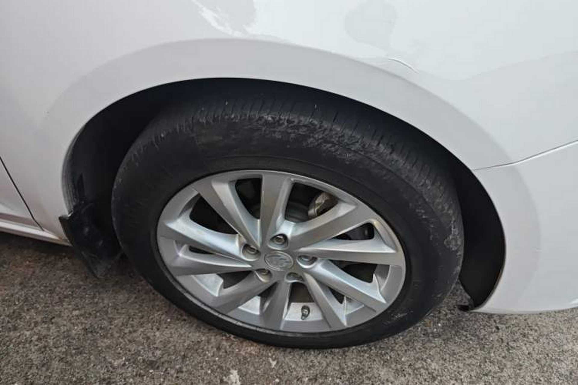 Used Buick Verano 2017 Sedan 15S Automatic Entry Model Right Front Wheel Hub