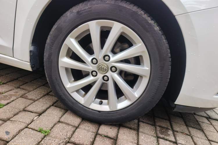 Used Buick Verano 2017 Sedan 15S Automatic Entry Model Right Front Wheel Hub