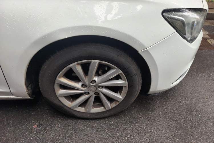 Used Buick Verano 2017 Sedan 15S Automatic Entry Model Right Front Wheel Hub