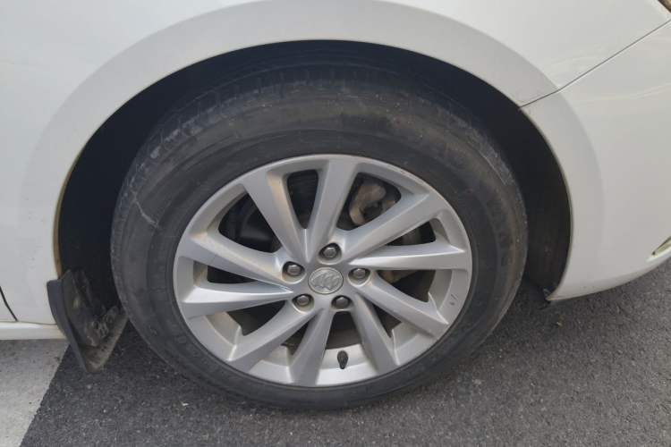 Used Buick Verano 2017 Sedan 15S Automatic Leading Model Right Front Wheel Hub