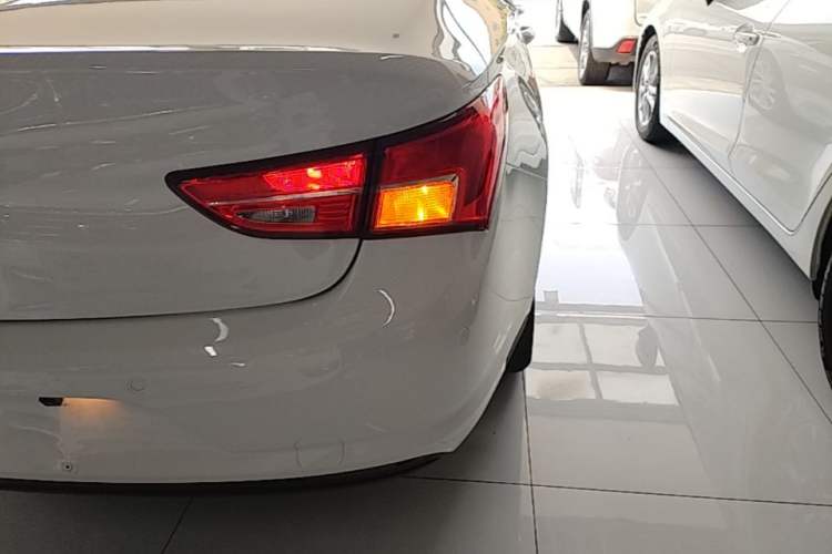 Used Buick Verano 2017 Sedan 15S Automatic Entry Model Right Rear Taillight