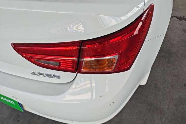 Used Buick Verano 2017 Sedan 20T Dual-Clutch Leading Model Right Rear Taillight